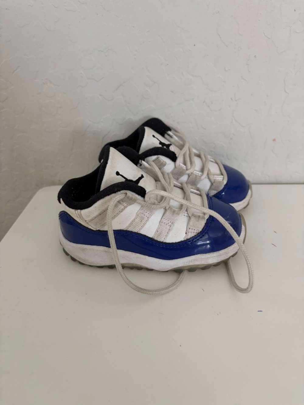 Jordan Kids White and Royal Blue Low Top Sneakers